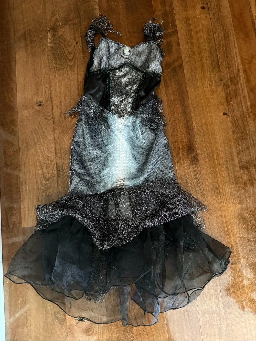 Girls size M corpse bride costume